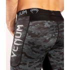 Тренировъчен клин с къси крачоли - Venum Defender Compression Short - Dark camo​